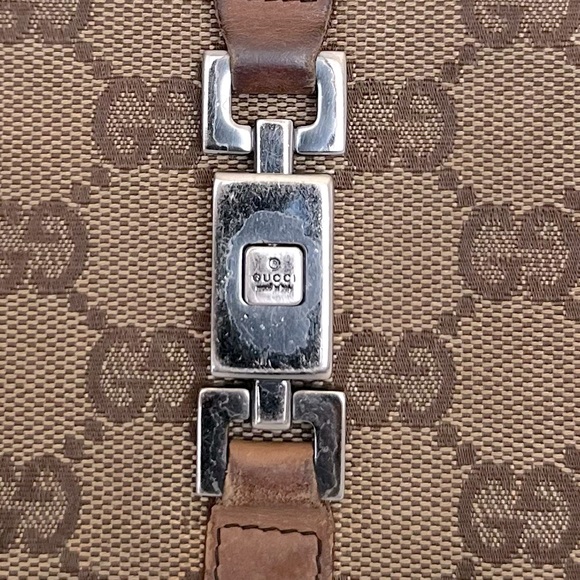 Authentic Gucci Wallet - Picture 5 of 17
